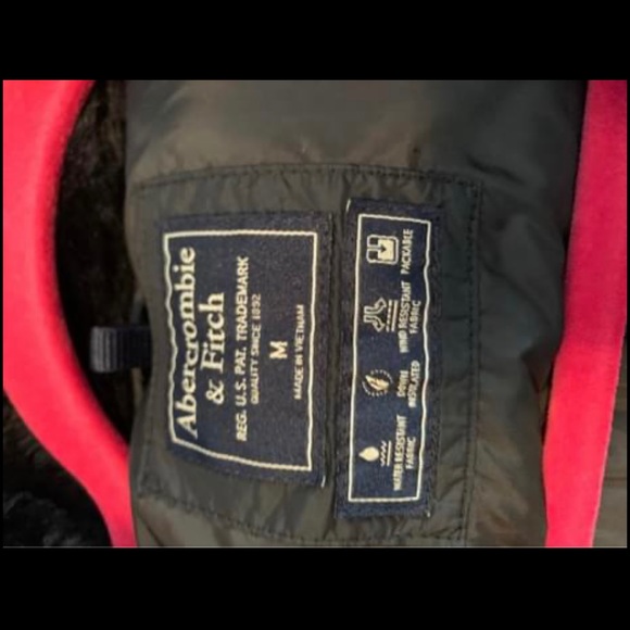 A&F puffer jacket - Picture 3 of 4